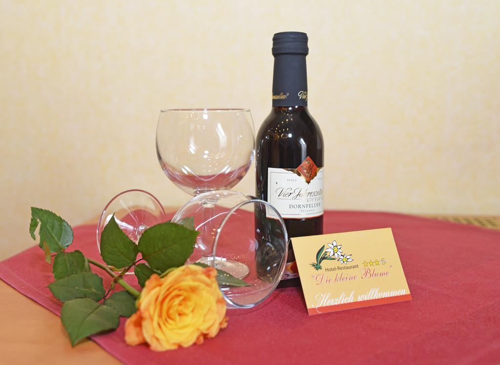 Hotel Die Kleine Blume Erfweiler Buitenkant foto