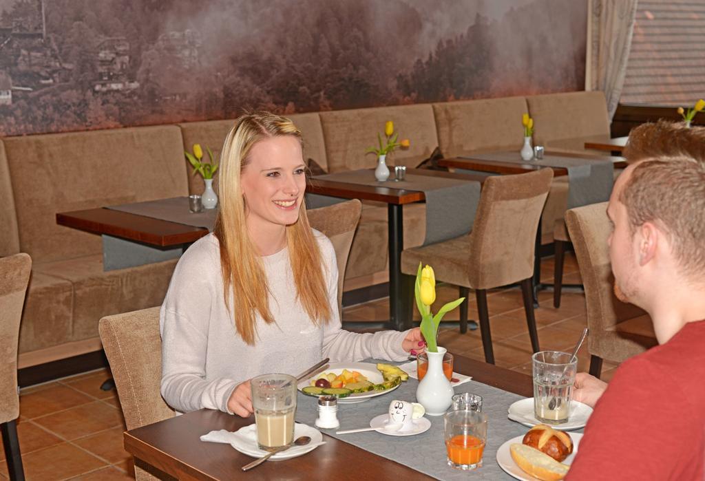 Hotel Die Kleine Blume Erfweiler Buitenkant foto