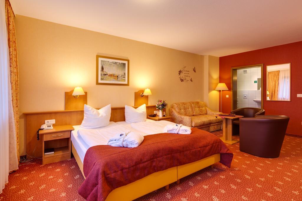 Hotel Die Kleine Blume Erfweiler Buitenkant foto