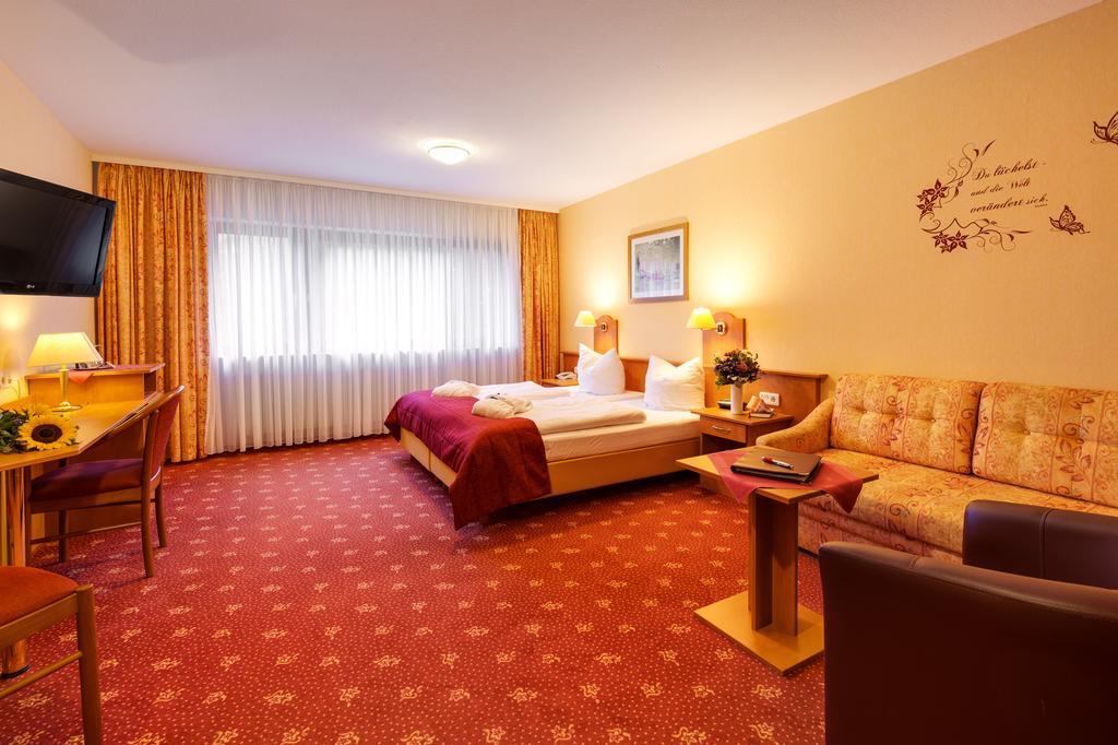 Hotel Die Kleine Blume Erfweiler Buitenkant foto