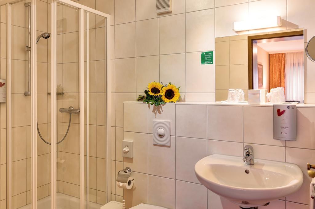 Hotel Die Kleine Blume Erfweiler Buitenkant foto