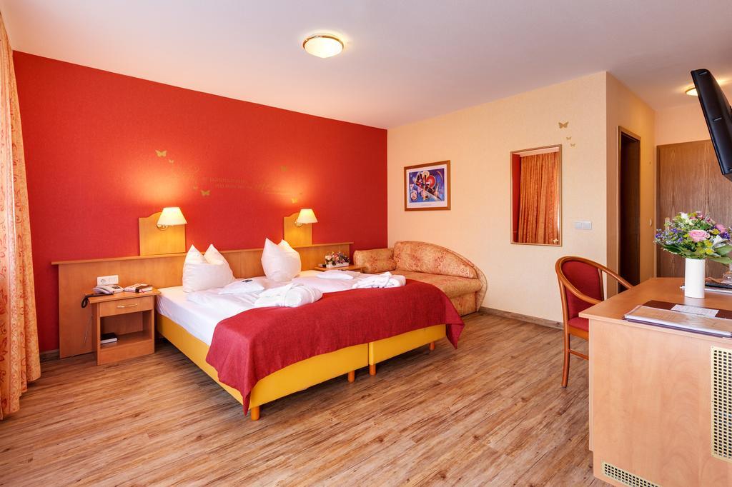 Hotel Die Kleine Blume Erfweiler Buitenkant foto
